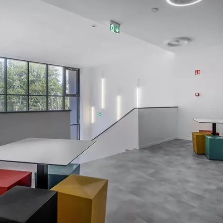 Ciszterci Rendezvenykoezpont 3* Balatonalmádi